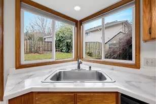 2568 SW Orchard Ct, Gresham, OR 97080 - Photo 9