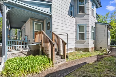2735 SE Clinton St, Portland, OR 97202 - Photo 9
