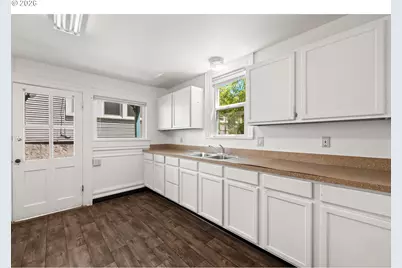 2735 SE Clinton St, Portland, OR 97202 - Photo 3