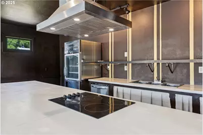 421 State St, Lyle, WA 98635 - Photo 11