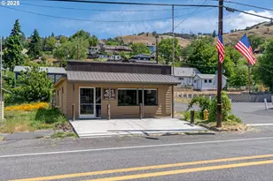 421 State St, Lyle, WA 98635 - Photo 1