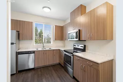110 NE 109th Ave, Portland, OR 97220 - Photo 9