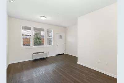 110 NE 109th Ave, Portland, OR 97220 - Photo 7