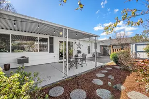 12430 SW King George Dr, King City, OR 97224 - Photo 33