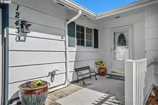 12430 SW King George Dr, King City, OR 97224 - Photo 35