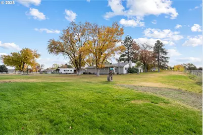 1322 NE Gillespie Ln, Hermiston, OR 97838 - Photo 25