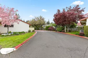 14967 SE Grant Ct, Portland, OR 97233 - Photo 35