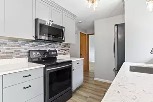 14967 SE Grant Ct, Portland, OR 97233 - Photo 11