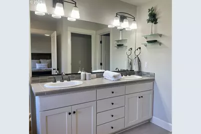 16051 SE Tenino St, Portland, OR 97236 - Photo 15