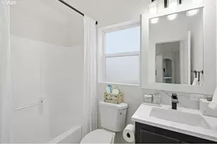 200 Market St, Lebanon, OR 97355 - Photo 21