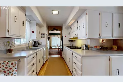 98171 Tuttle Ln, Brookings, OR 97415 - Photo 7