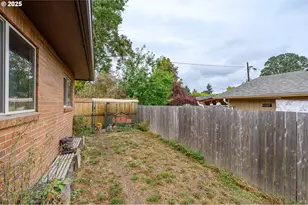 714 S Meridian St, Newberg, OR 97132 - Photo 9