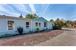 625 SW 9th St, Dundee, OR 97115 - Photo 1