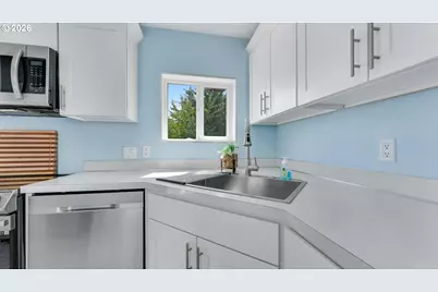 625 SW 9th St #28, Dundee, OR 97115 - Photo 13