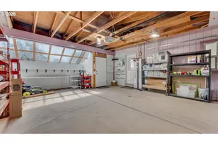 625 SW 9th St, Dundee, OR 97115 - Photo 33