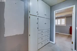 12830 Northeast Pacific Street, Portland, OR 97230 - Photo 15