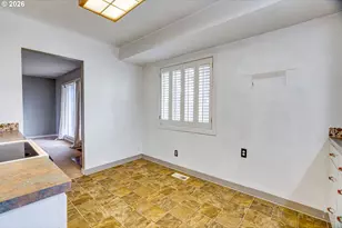 12830 Northeast Pacific Street, Portland, OR 97230 - Photo 11