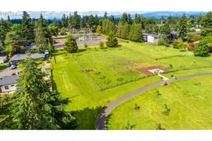 12830 Northeast Pacific Street, Portland, OR 97230 - Photo 35