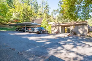 418 Stonewood Dr, Eugene, OR 97405 - Photo 29