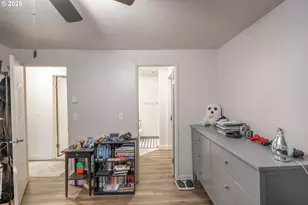 418 Stonewood Dr, Eugene, OR 97405 - Photo 19