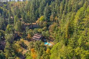 418 Stonewood Dr, Eugene, OR 97405 - Photo 31