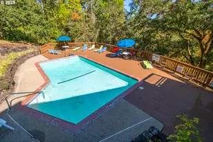 418 Stonewood Dr, Eugene, OR 97405 - Photo 25