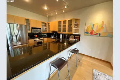 1030 NW Johnson St #424, Portland, OR 97209 - Photo 11