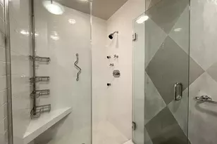 1030 NW Johnson St, Portland, OR 97209 - Photo 23