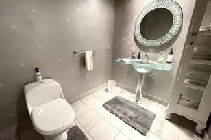 1030 NW Johnson St, Portland, OR 97209 - Photo 29