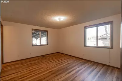 535 NE 26th Ct, McMinnville, OR 97128 - Photo 13