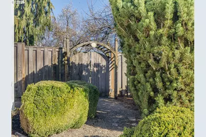 1941 SW Westvale Ct, McMinnville, OR 97128 - Photo 5