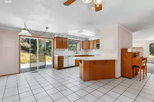 337 Black Oak Dr, Roseburg, OR 97471 - Photo 9