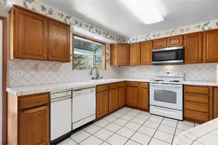 337 Black Oak Dr, Roseburg, OR 97471 - Photo 11