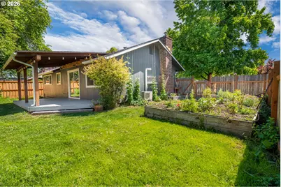 3703 Peppertree Dr, Eugene, OR 97402 - Photo 27