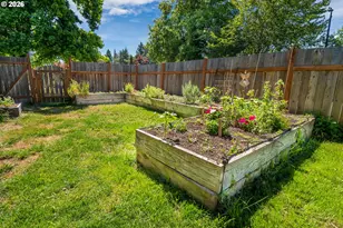3703 Peppertree Dr, Eugene, OR 97402 - Photo 29