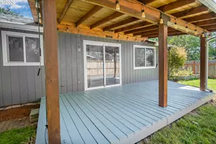 3703 Peppertree Dr, Eugene, OR 97402 - Photo 25