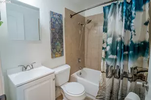 3703 Peppertree Dr, Eugene, OR 97402 - Photo 19