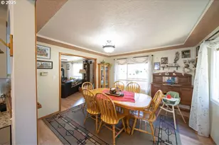 3689 SE 14th St, Gresham, OR 97080 - Photo 9