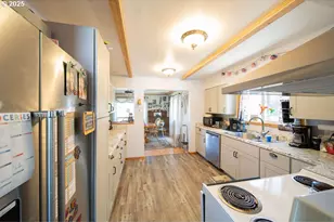 3689 SE 14th St, Gresham, OR 97080 - Photo 7