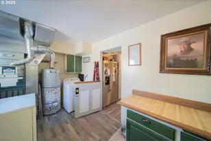 3689 SE 14th St, Gresham, OR 97080 - Photo 25