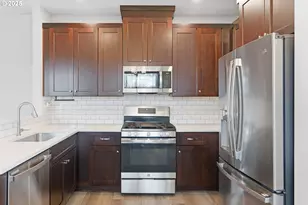 8981 N Drummond Ave, Portland, OR 97217 - Photo 11