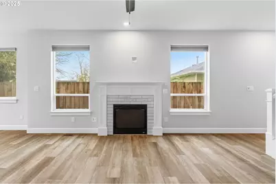 8981 N Drummond Ave, Portland, OR 97217 - Photo 5