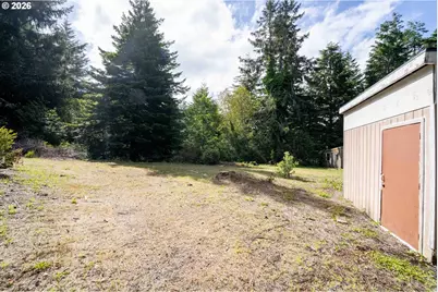 69175 Sharp Rd, North Bend, OR 97459 - Photo 9