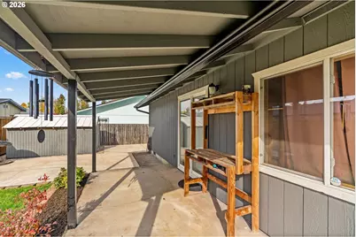 1096 Cedar Ct, Creswell, OR 97426 - Photo 25