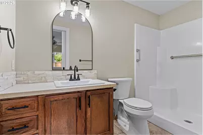 1096 Cedar Ct, Creswell, OR 97426 - Photo 19