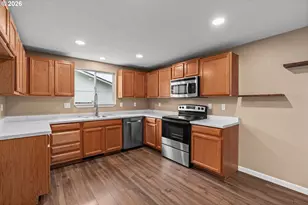 1096 Cedar Ct, Creswell, OR 97426 - Photo 13