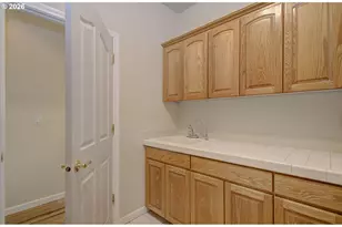 1615 Sisters Ct, Salem, OR 97304 - Photo 19