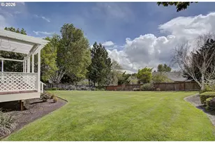1615 Sisters Ct, Salem, OR 97304 - Photo 29