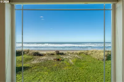 633 N Pacific St, Rockaway Beach, OR 97136 - Photo 9