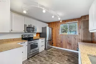 633 N Pacific St, Rockaway Beach, OR 97136 - Photo 13